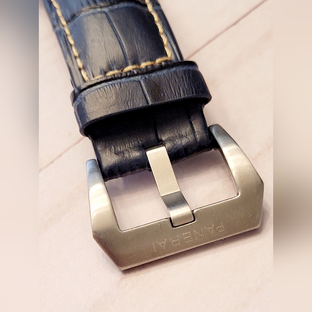 Panerai Luminor GMT with Blue and Silver Accents - Picture 11 of 14